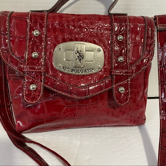 U.S. POLO ASSN. RED CROC PATENT LEATHER CROSSBODY BAG - Picture 3 of 15